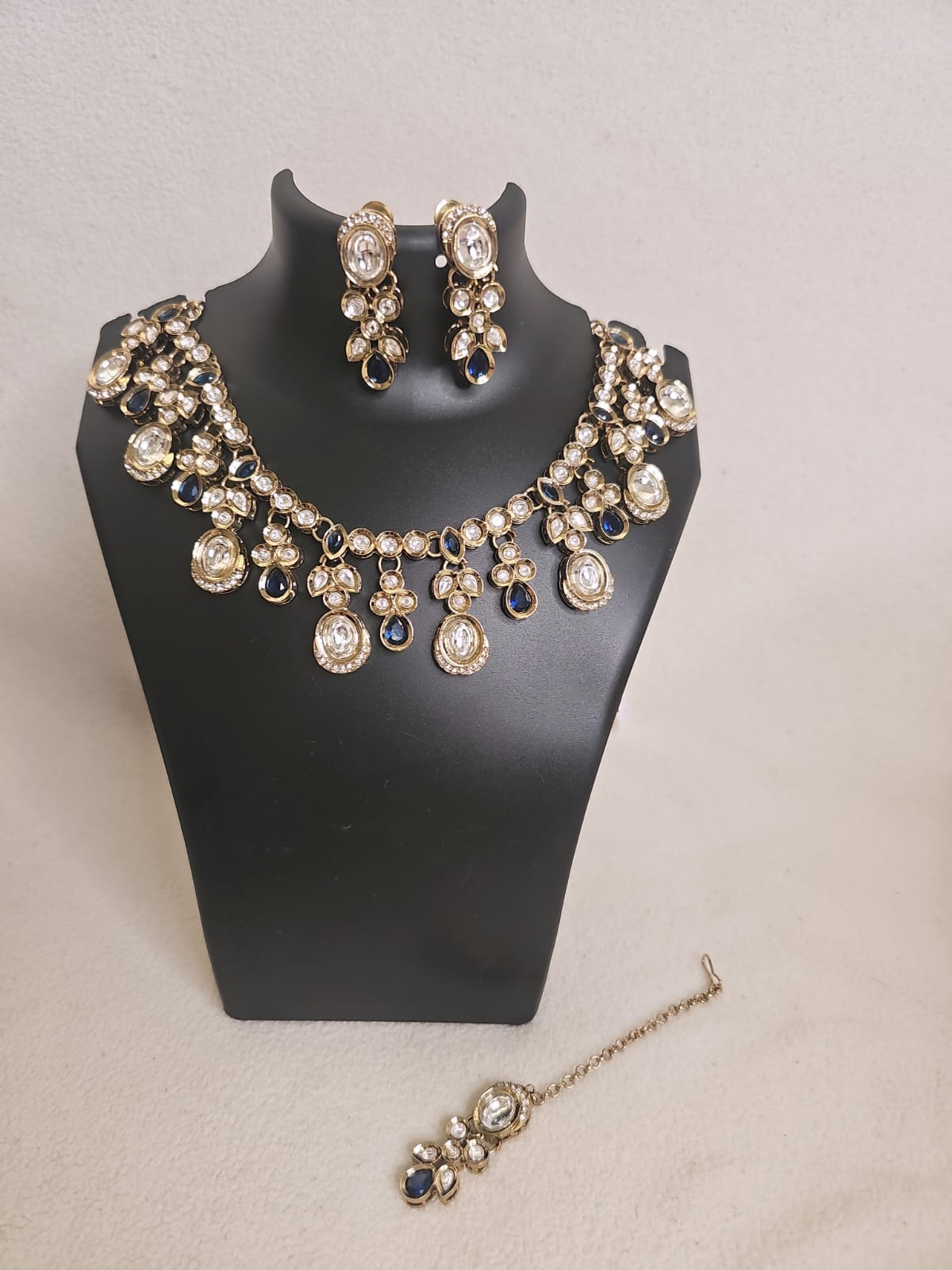 blue diamond necklace