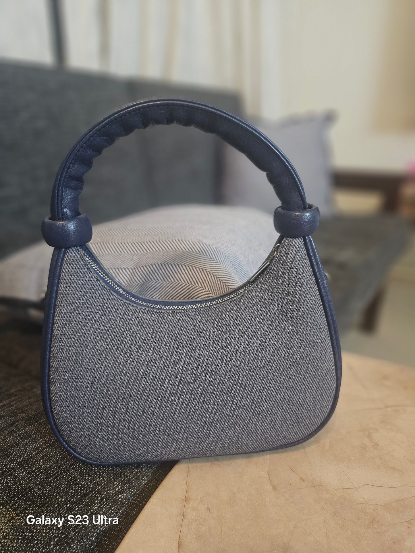 Blue handle soft purss