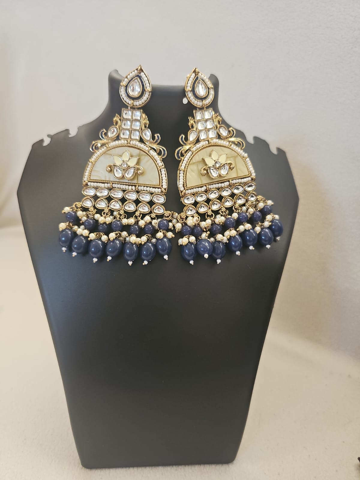 royal blue heavy earring